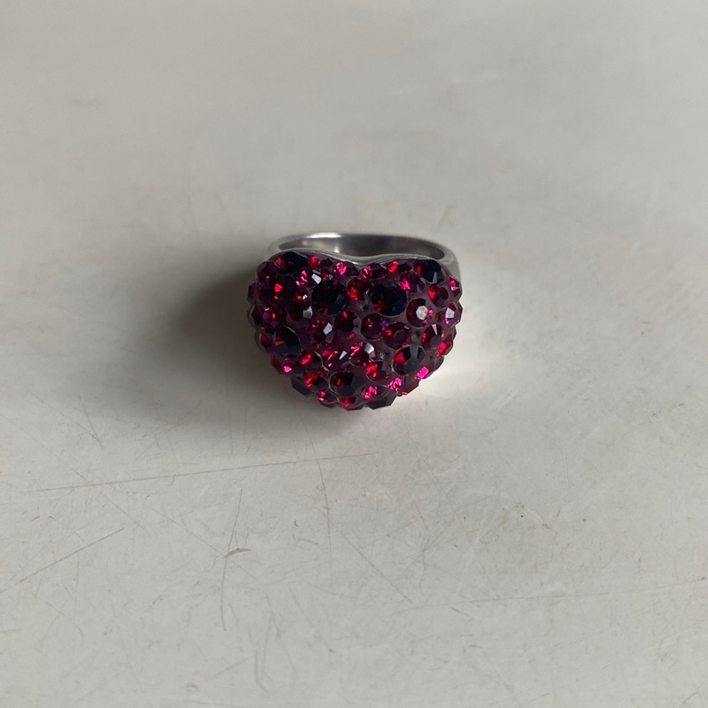 Swarovski red crystal heart ring small